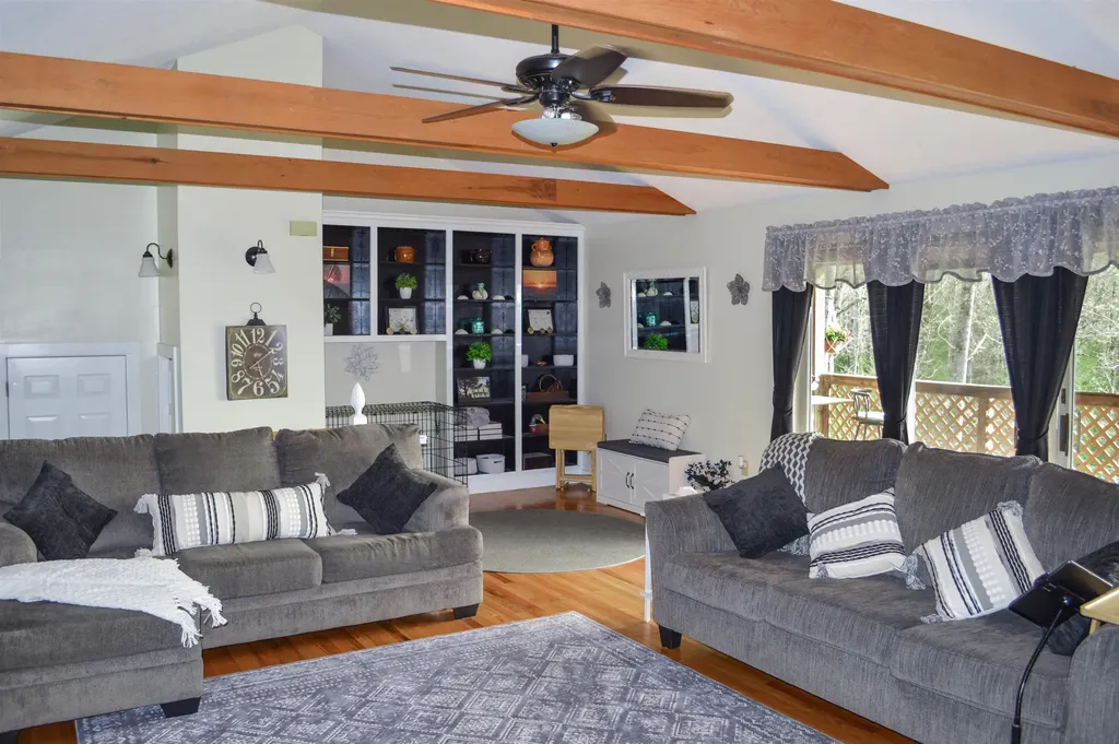 15 Mulligan Right Of Way Westmoreland NH 03467