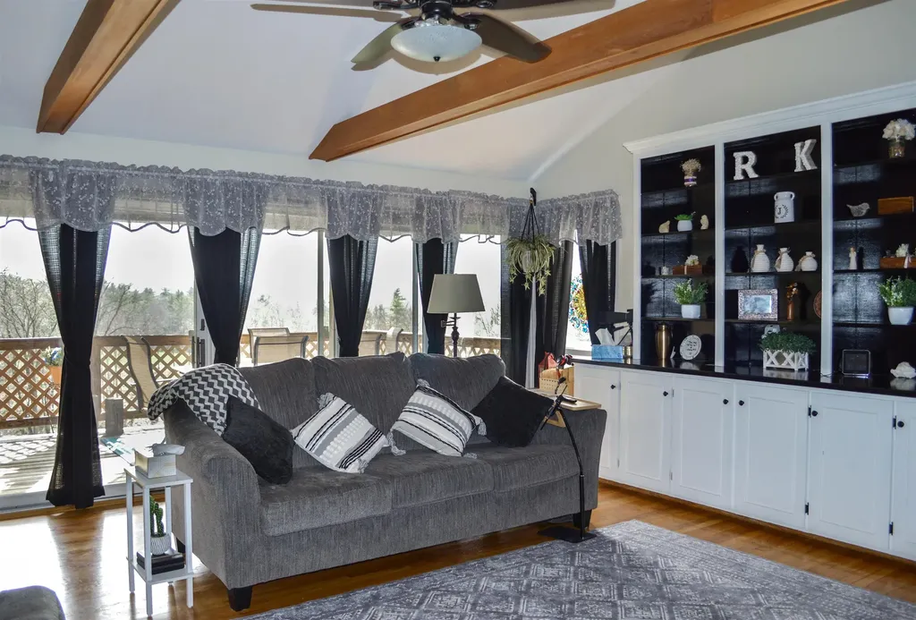 15 Mulligan Right Of Way Westmoreland NH 03467