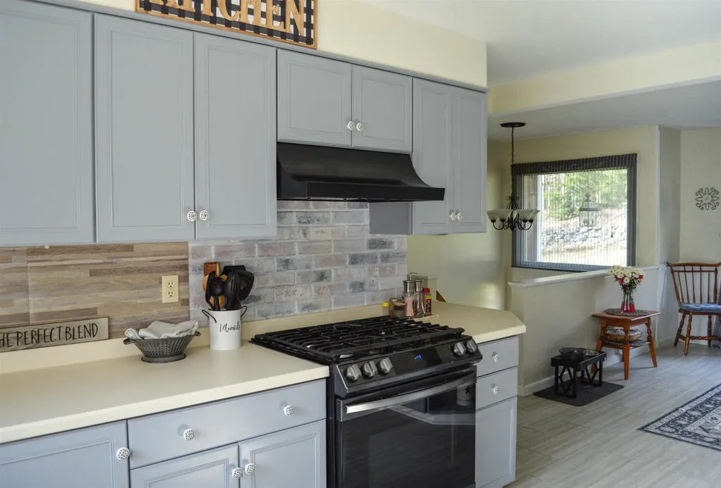 15 Mulligan Right Of Way Westmoreland NH 03467