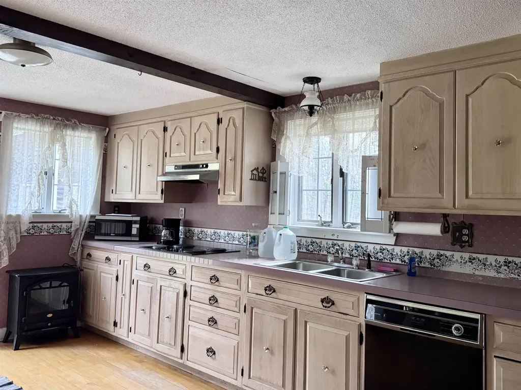 65 Portland Street Lancaster NH 03584