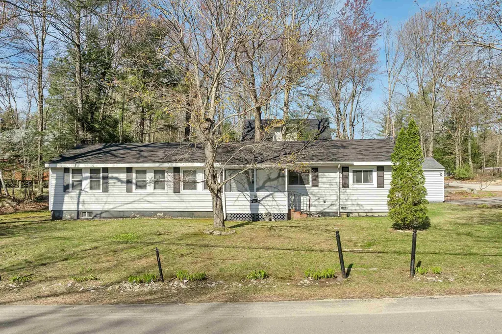 16 Robin Lane Moultonborough NH 03254