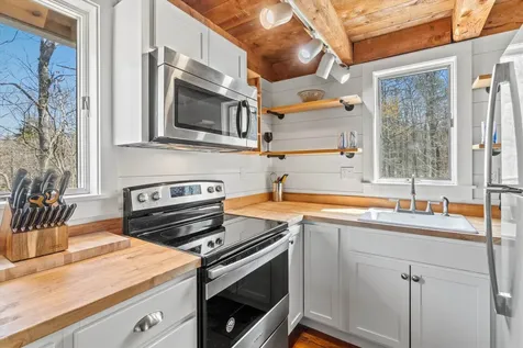 128 Mountain Drive New Durham NH 03855-6123