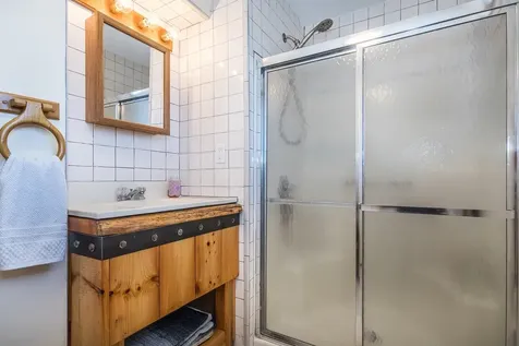 50 Rosewood Lane Castleton VT 05732
