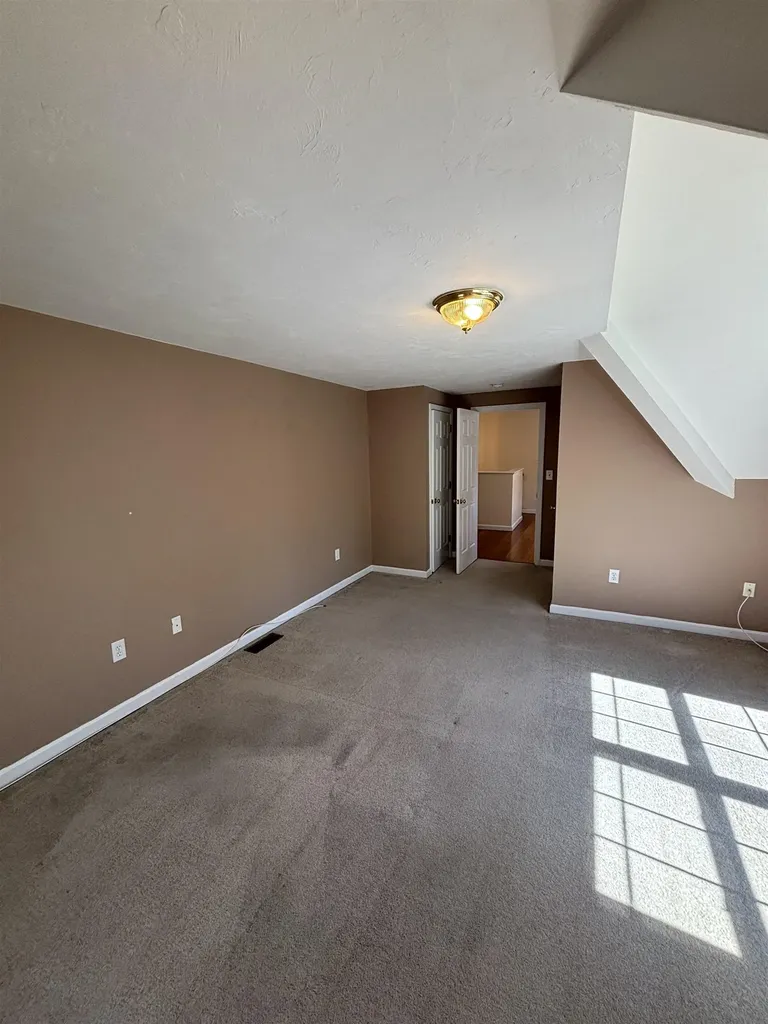 11 Footbridge Lane Dover NH 03820