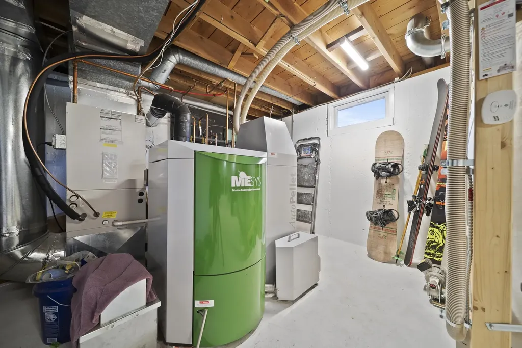 25 Carol Avenue Salem NH 03079