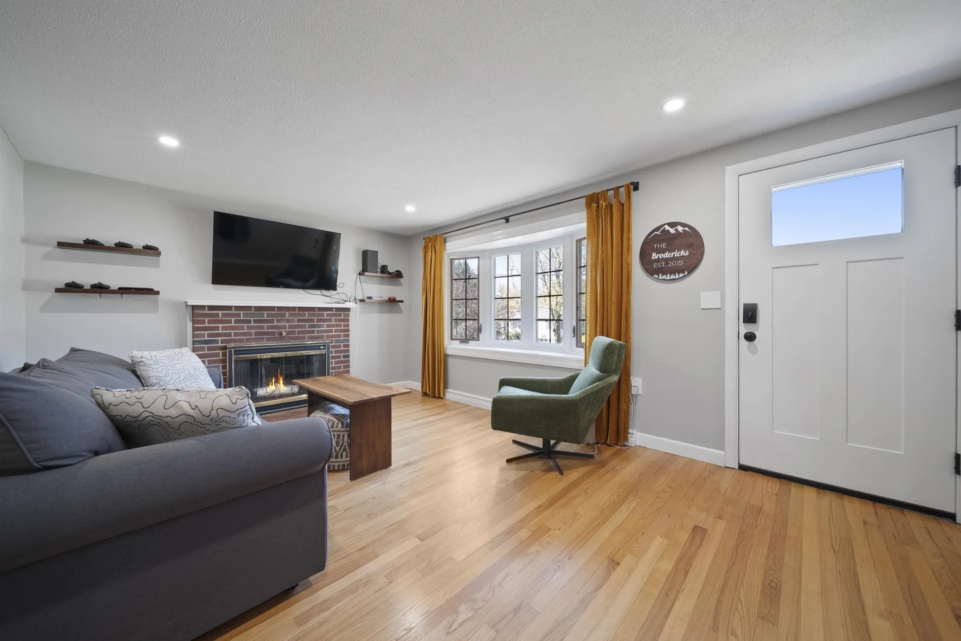 25 Carol Avenue Salem NH 03079