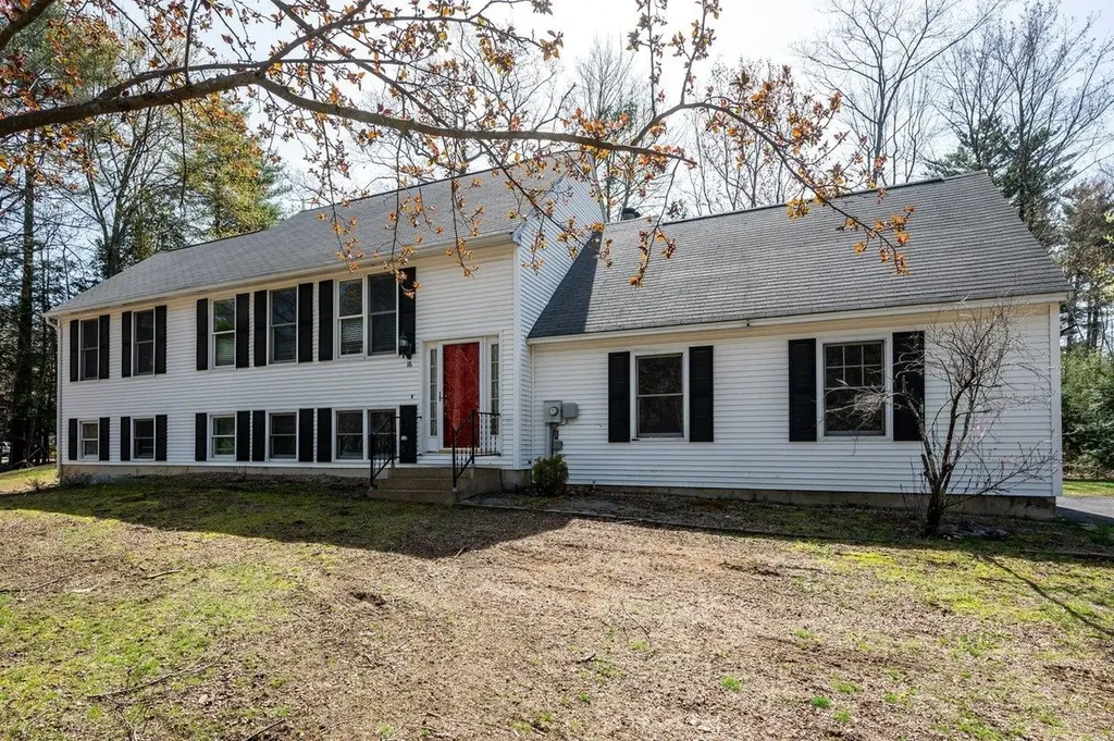 16 Meadow Lane Rochester NH 03867