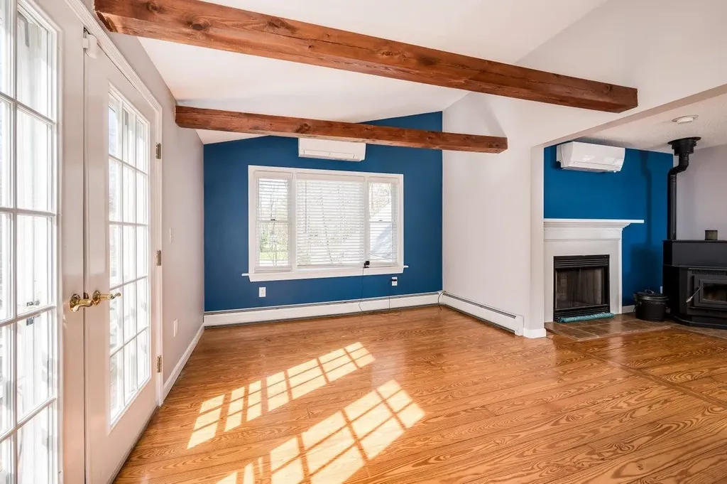 16 Meadow Lane Rochester NH 03867