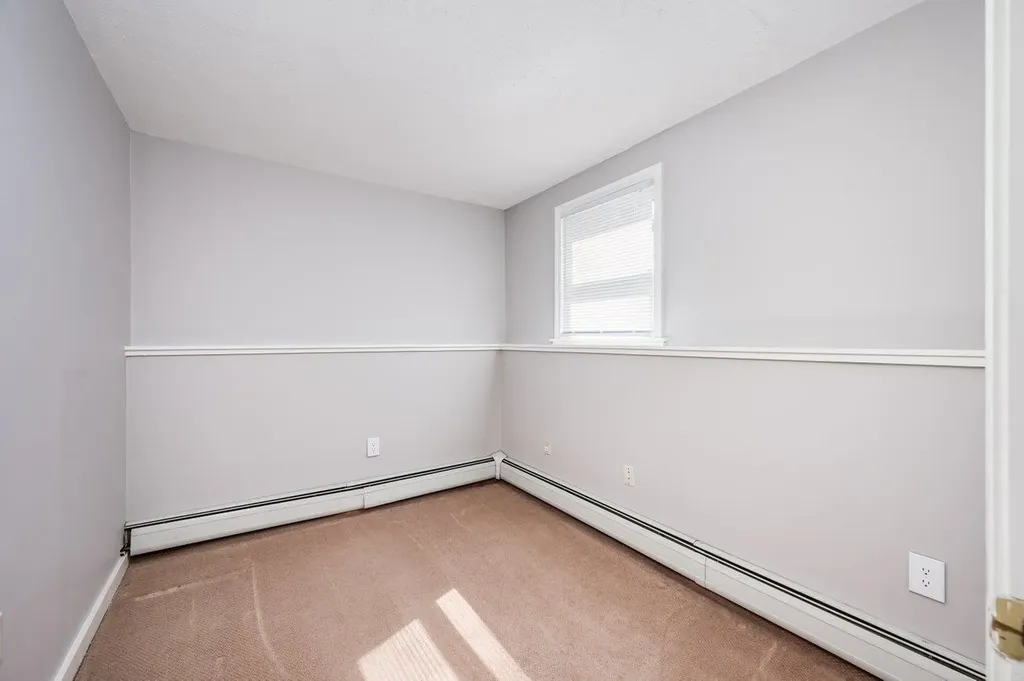 16 Meadow Lane Rochester NH 03867