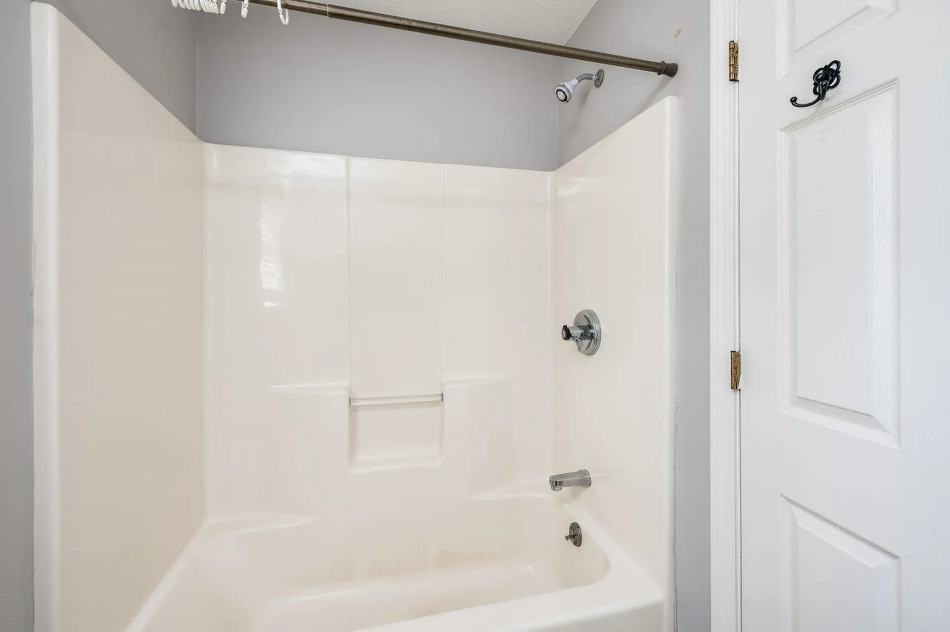 16 Meadow Lane Rochester NH 03867
