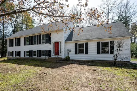 16 Meadow Lane Rochester NH 03867