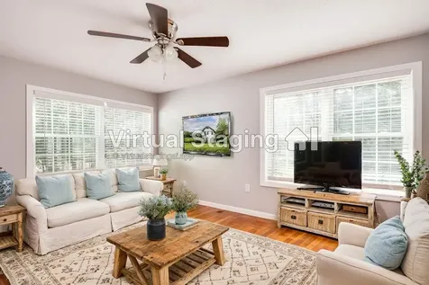 16 Meadow Lane Rochester NH 03867