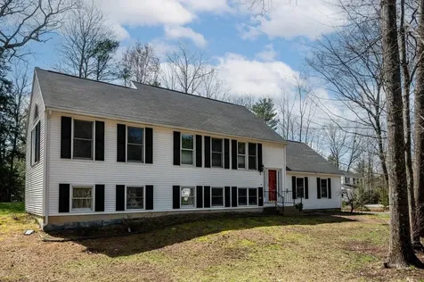 16 Meadow Lane Rochester NH 03867