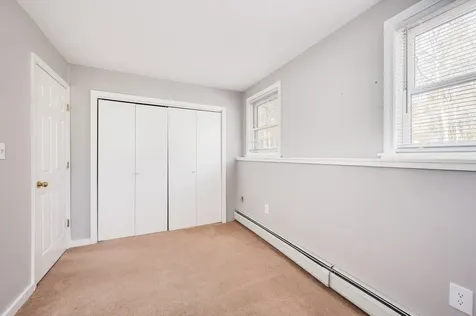 16 Meadow Lane Rochester NH 03867