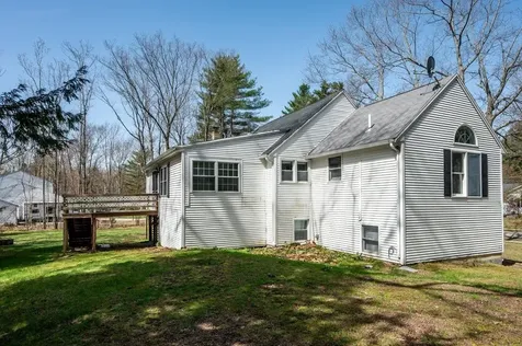 16 Meadow Lane Rochester NH 03867