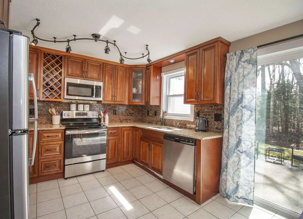 1035 South Mammoth Road Manchester NH 03109