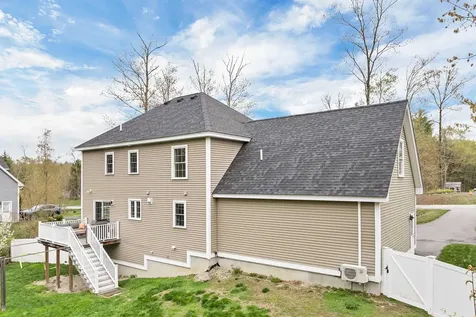 73 Village Place Drive Barrington NH 03825