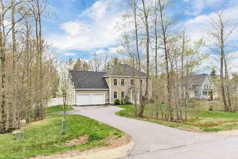 73 Village Place Drive Barrington NH 03825