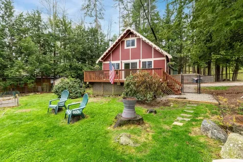 11 Turtle Bridge Crossing Hillsborough NH 03244