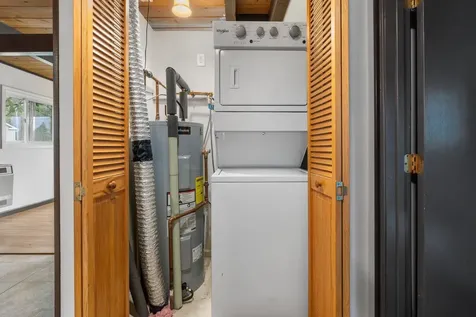 11 Turtle Bridge Crossing Hillsborough NH 03244