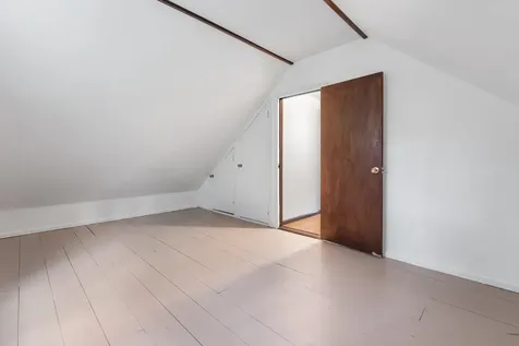 11 Turtle Bridge Crossing Hillsborough NH 03244