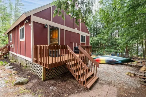 11 Turtle Bridge Crossing Hillsborough NH 03244