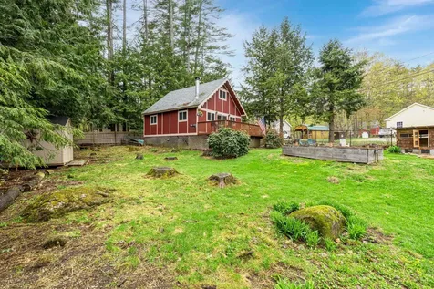 11 Turtle Bridge Crossing Hillsborough NH 03244