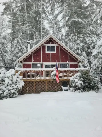 11 Turtle Bridge Crossing Hillsborough NH 03244