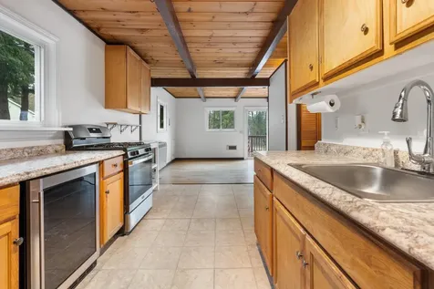 11 Turtle Bridge Crossing Hillsborough NH 03244