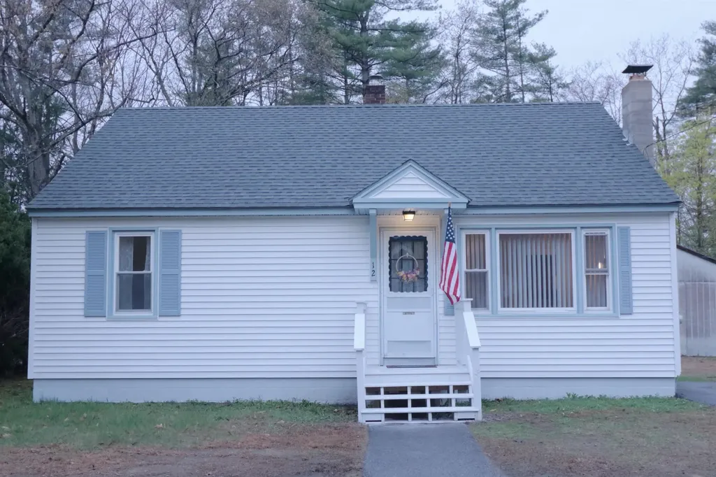 12 Deer Street Tilton NH 03276