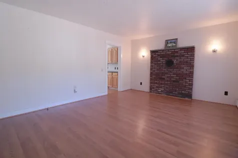 12 Deer Street Tilton NH 03276