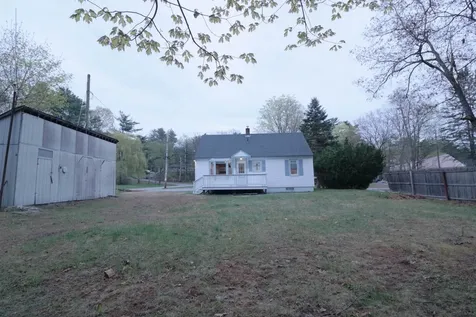 12 Deer Street Tilton NH 03276