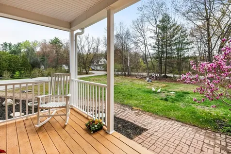 534 Hooksett Road Auburn NH 03032