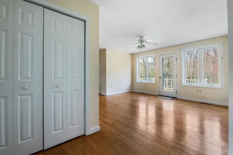 534 Hooksett Road Auburn NH 03032