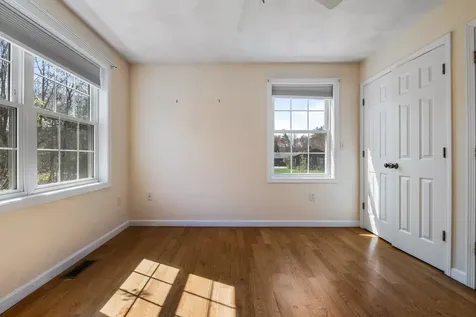 534 Hooksett Road Auburn NH 03032
