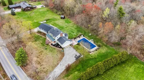 534 Hooksett Road Auburn NH 03032