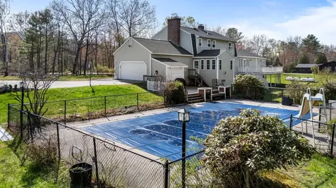 534 Hooksett Road Auburn NH 03032