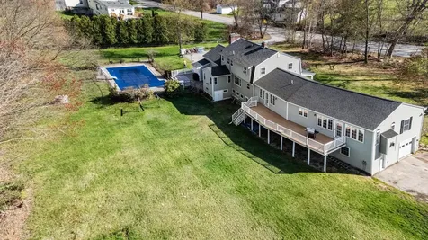 534 Hooksett Road Auburn NH 03032