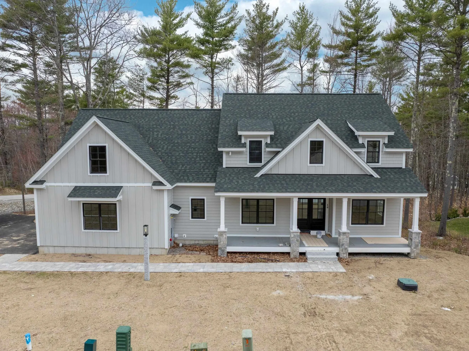 Laconia NH, 14 Commanders Helm