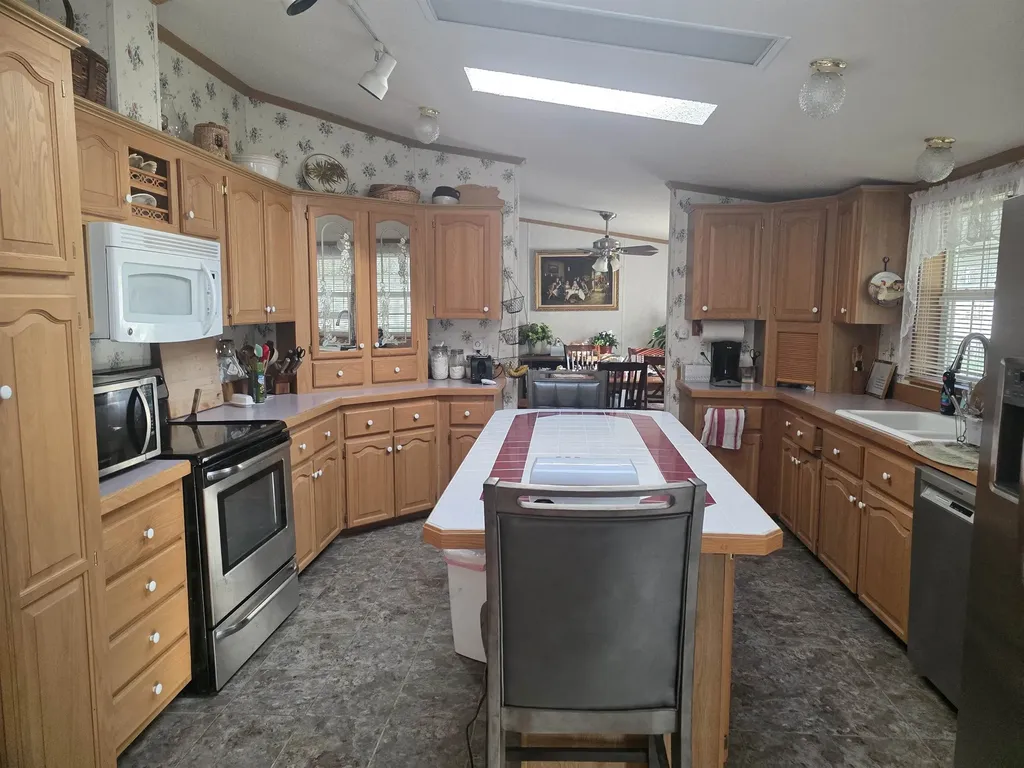 13 Seneca Street Rochester NH 03839
