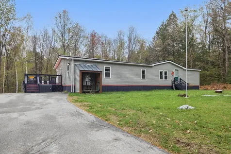 127 Peasley Road Henniker NH 03242
