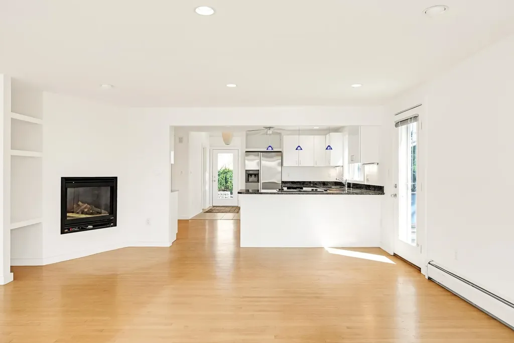 10 Island Avenue Kittery ME 03904