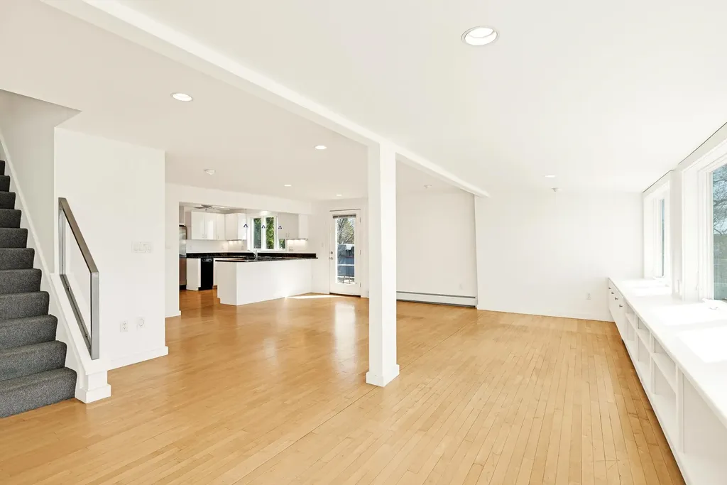 10 Island Avenue Kittery ME 03904