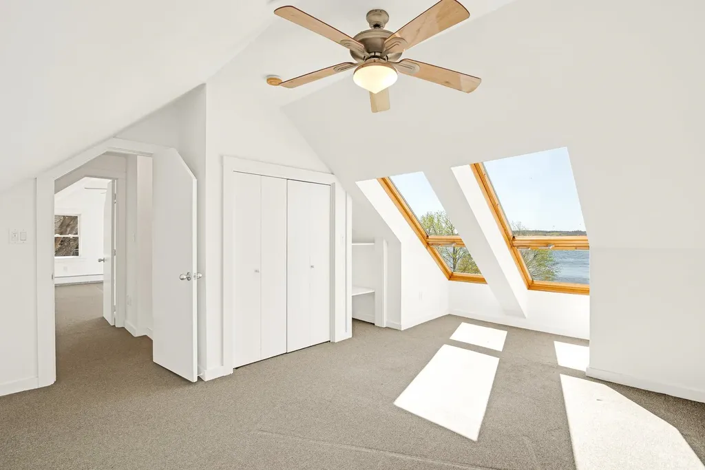 10 Island Avenue Kittery ME 03904