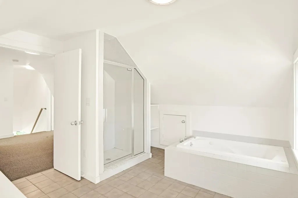 10 Island Avenue Kittery ME 03904