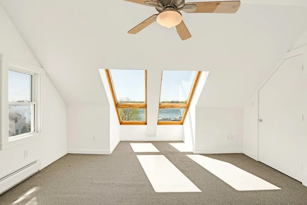 10 Island Avenue Kittery ME 03904