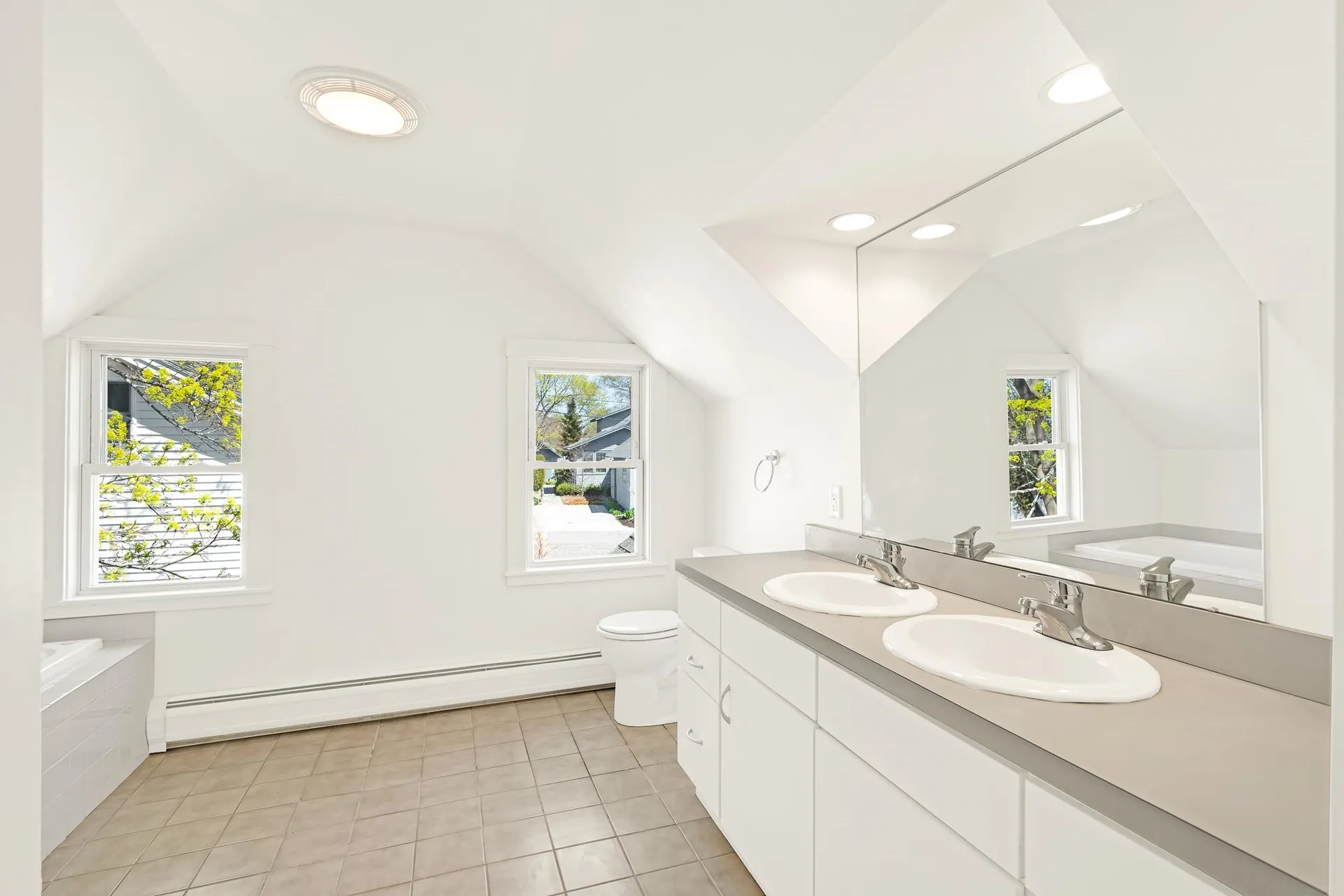 10 Island Avenue Kittery ME 03904