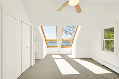 10 Island Avenue Kittery ME 03904