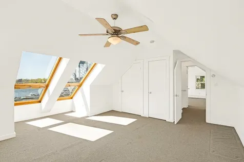 10 Island Avenue Kittery ME 03904