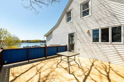 10 Island Avenue Kittery ME 03904